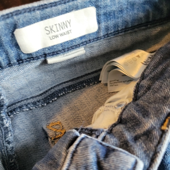 H&M 2 pairs of jeans size 28 - Picture 5 of 6